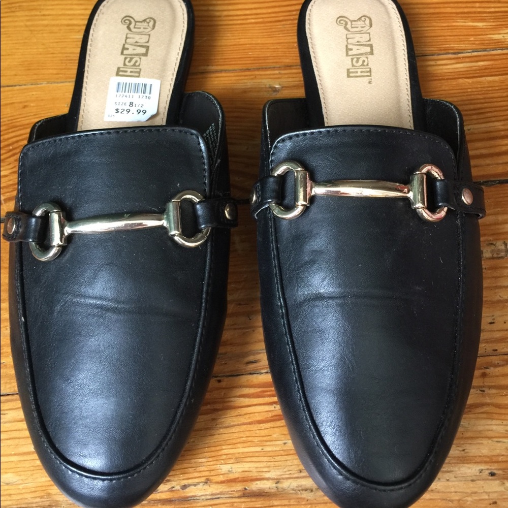 NWT Black mules flats